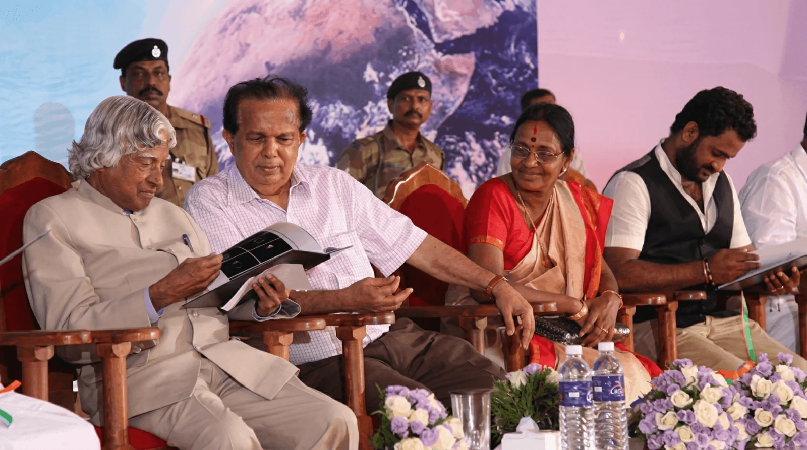Pragati with ISRO leaders